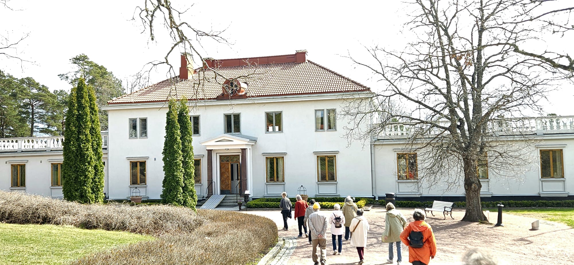 Matkalla kartanolle